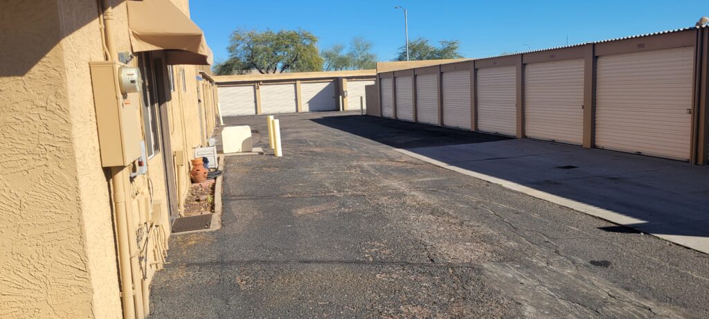 Drive Up1_Chandler - Warner